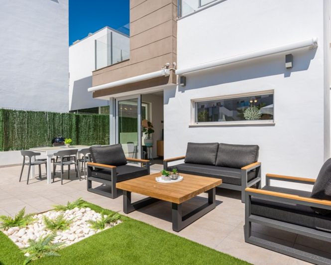 Image No.2-3 Bed Villa for sale