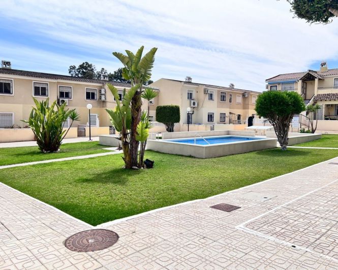 Image No.1-3 Bed Townhouse for sale