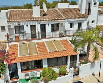 Maison de ville de 3 chambres à vendre à Villamartin