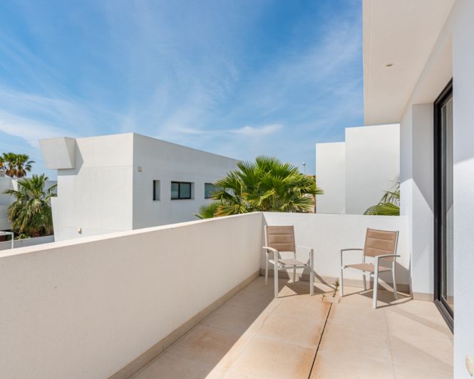 Image No.37-4 Bed Villa for sale