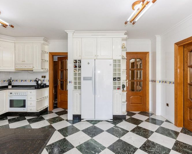 Image No.15-5 Bed Villa for sale