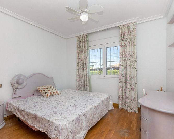 Image No.30-5 Bed Villa for sale