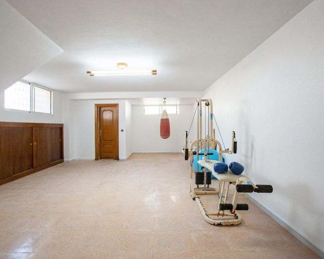 Image No.36-5 Bed Villa for sale