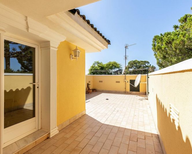 Image No.45-5 Bed Villa for sale