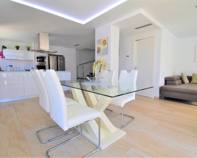 Image No.3-3 Bed Villa for sale