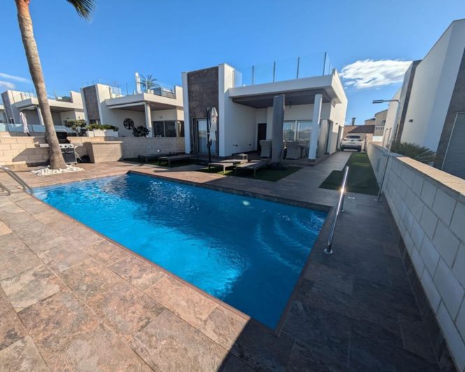Image No.1-3 Bed Villa for sale