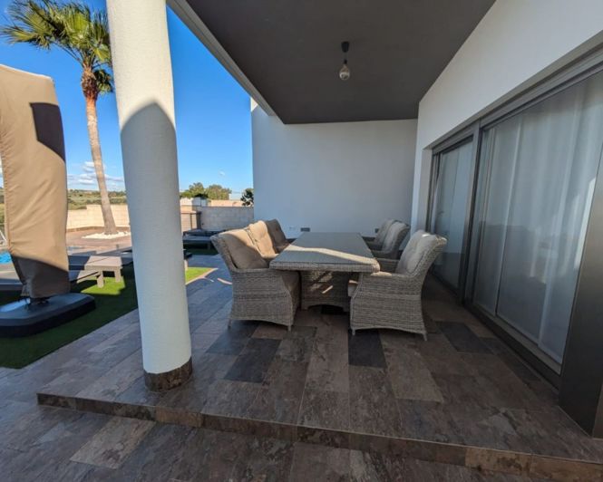 Image No.19-3 Bed Villa for sale