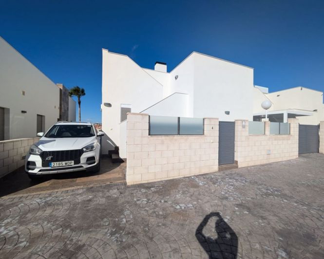 Image No.45-3 Bed Villa for sale