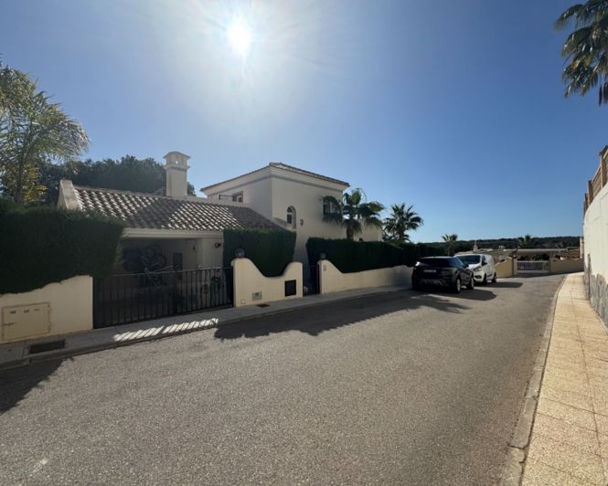 Image No.5-5 Bed Villa for sale