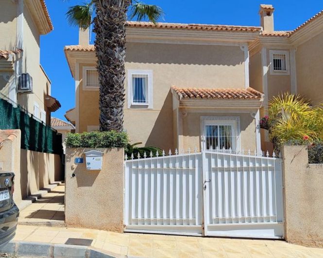 Image No.1-Villa de 3 chambres à vendre à Villamartin