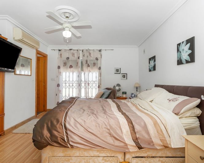 Image No.14-6 Bed Villa for sale