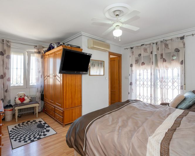 Image No.16-6 Bed Villa for sale