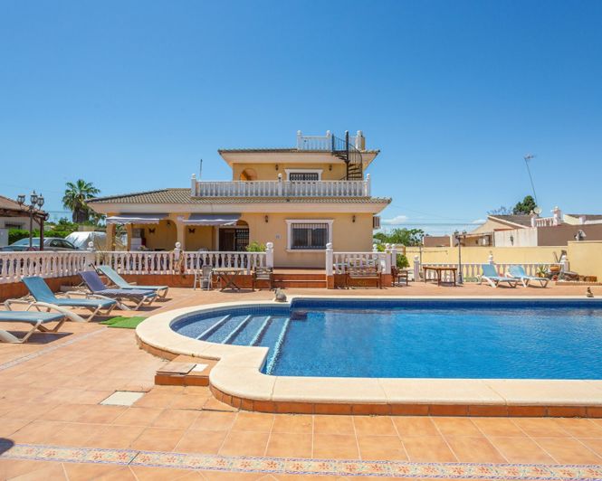 Image No.3-6 Bed Villa for sale