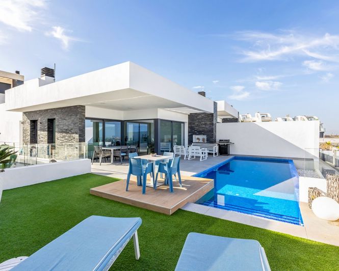 Image No.2-3 Bed Villa for sale