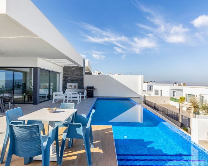 Image No.3-3 Bed Villa for sale