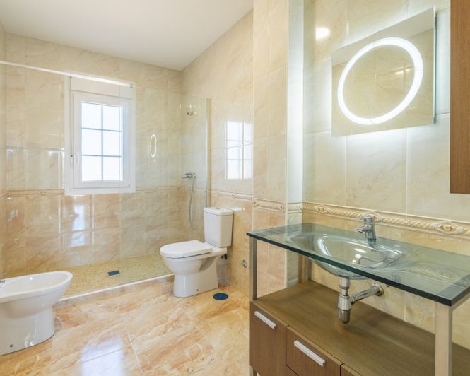 Image No.18-4 Bed Villa for sale