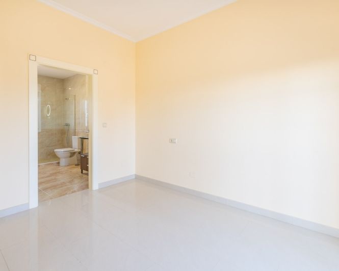 Image No.22-4 Bed Villa for sale