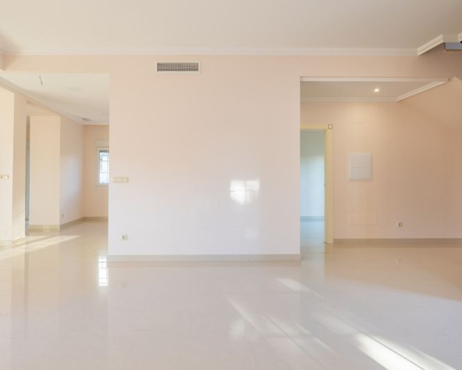 Image No.7-4 Bed Villa for sale