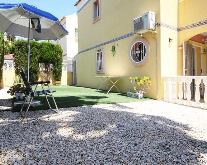 Image No.20-2 Bed Townhouse for sale