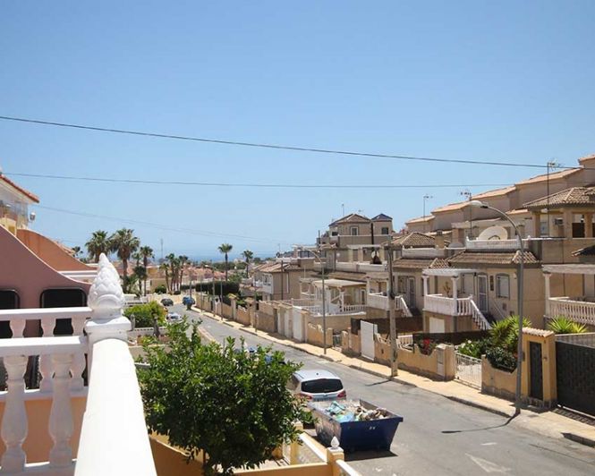 Image No.27-2 Bed Townhouse for sale