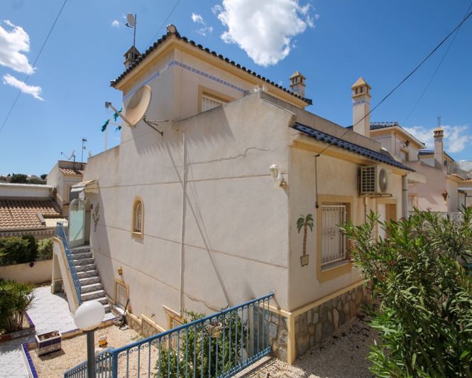 Image No.1-3 Bed Villa for sale