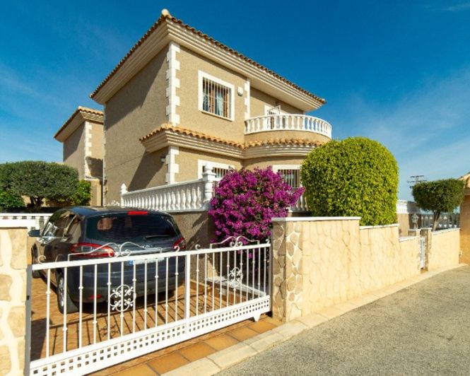Image No.1-2 Bed Villa for sale