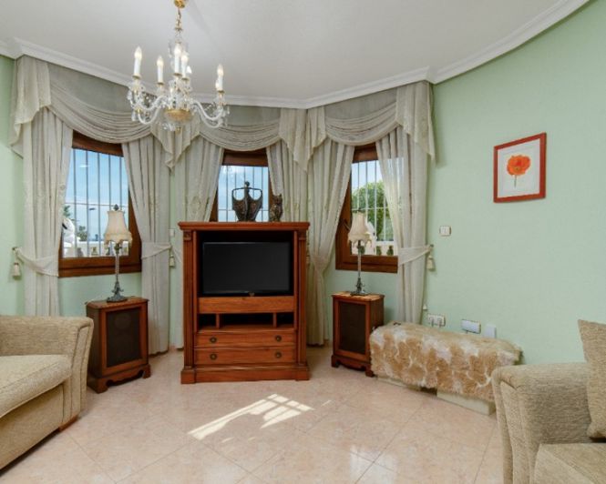 Image No.10-Villa de 2 chambres à vendre à Torrevieja