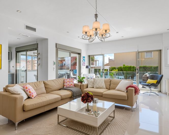 Image No.2-Villa de 4 chambres à vendre à Ciudad Quesada