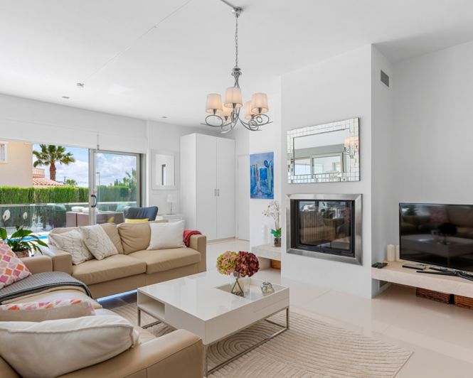 Image No.3-Villa de 4 chambres à vendre à Ciudad Quesada