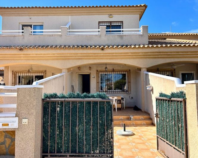 Image No.1-3 Bed Townhouse for sale
