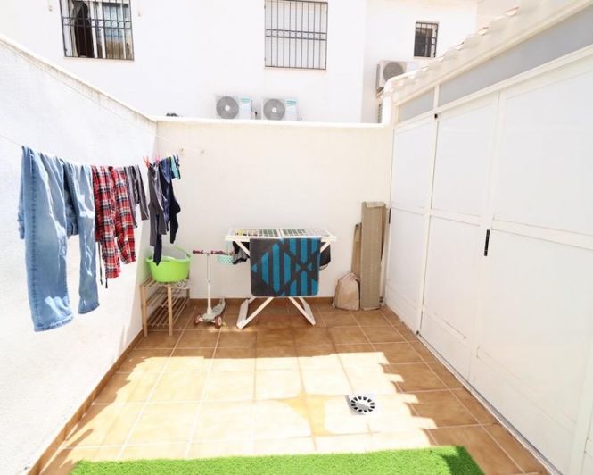 Image No.14-2 Bed Townhouse for sale