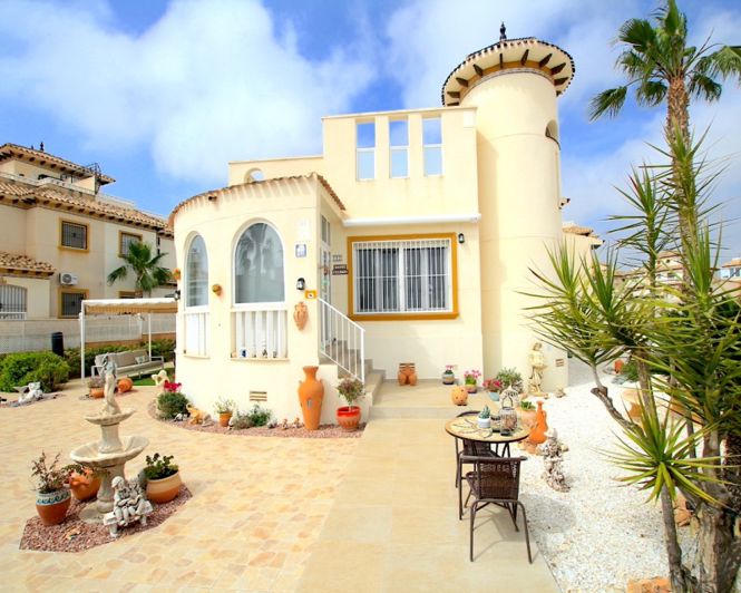 Image No.1-2 Bed Villa for sale