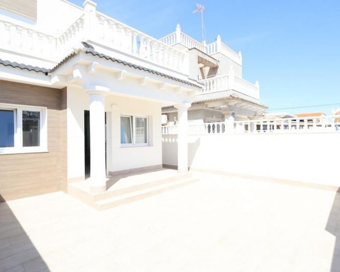 Image No.1-Maison de ville de 3 chambres à vendre à Torrevieja