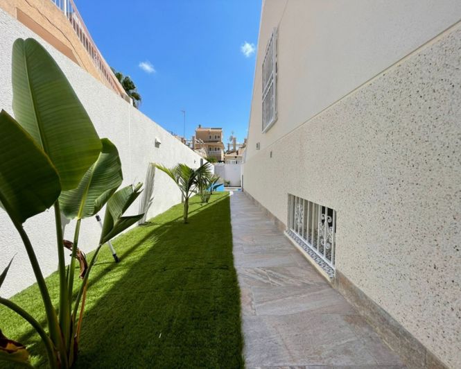 Image No.25-3 Bed Villa for sale