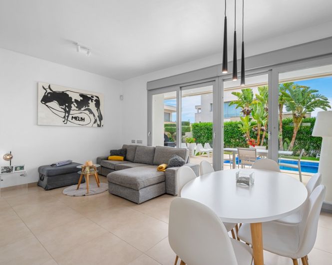 Image No.10-3 Bed Villa for sale