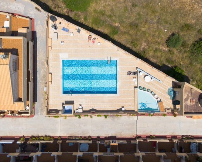 Image No.35-3 Bed Townhouse for sale