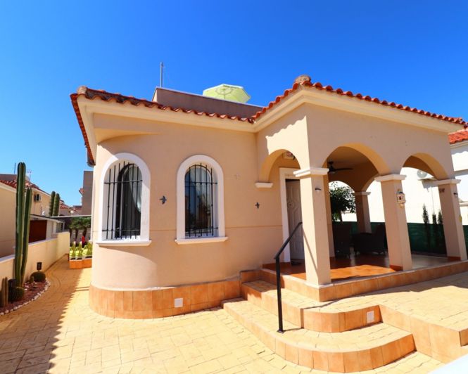 Image No.1-3 Bed Villa for sale