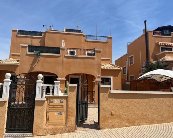 Image No.1-Villa de 3 chambres à vendre à Los Altos