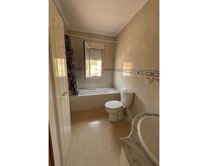 Image No.8-2 Bed Townhouse for sale