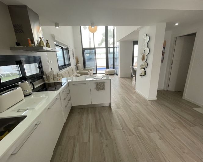 Image No.19-4 Bed Villa for sale