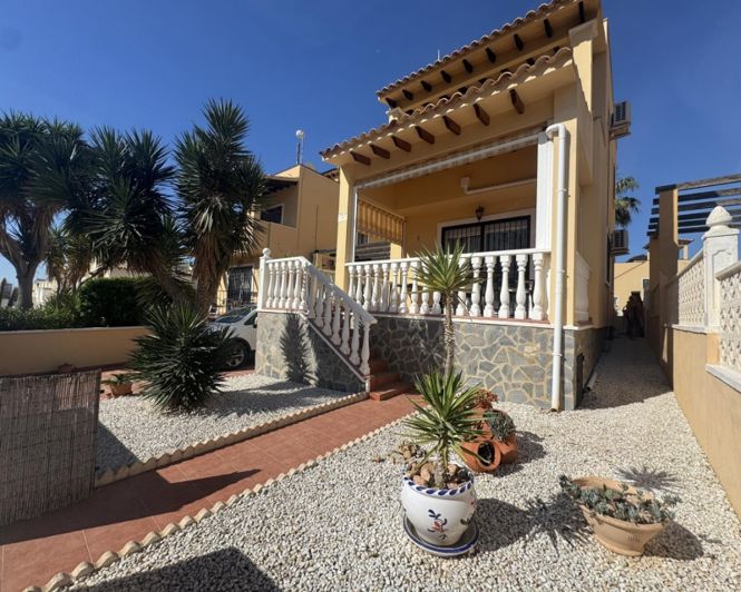 Image No.1-3 Bed Villa for sale