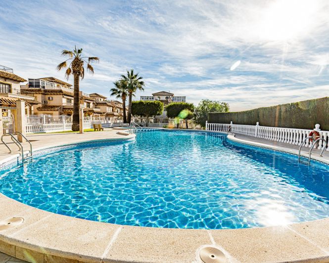 Image No.1-3 Bed Villa for sale