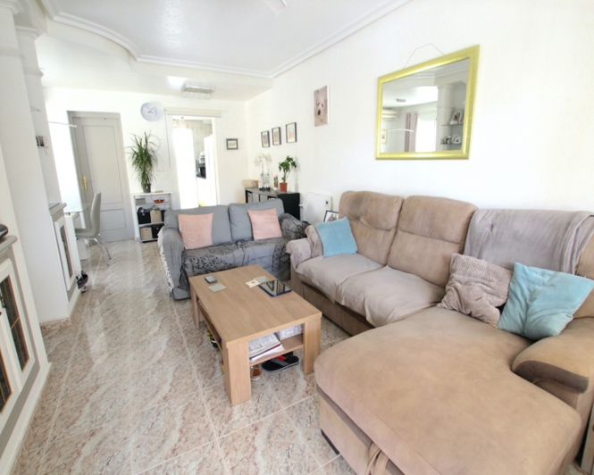 Image No.15-3 Bed Townhouse for sale