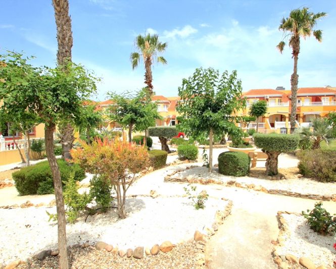 Image No.28-3 Bed Townhouse for sale