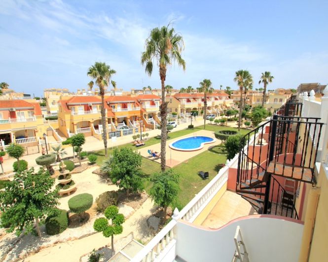 Image No.35-3 Bed Townhouse for sale