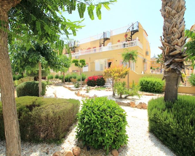 Image No.37-3 Bed Townhouse for sale