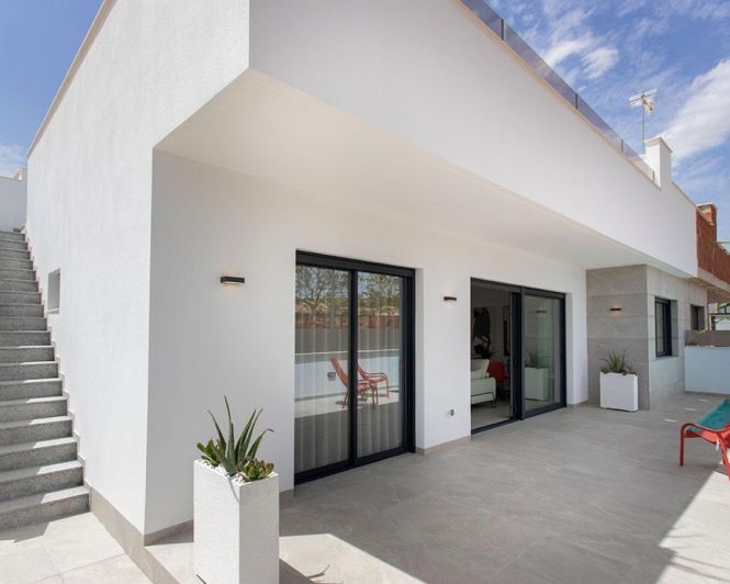 Image No.1-3 Bed Villa for sale
