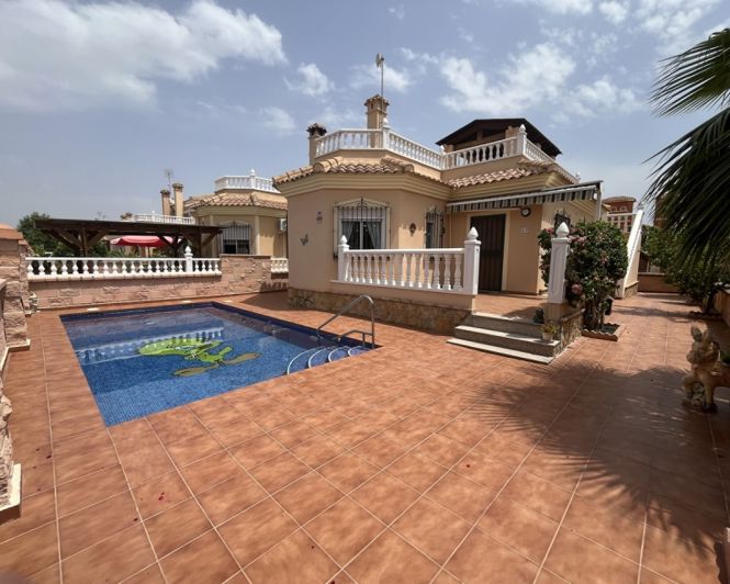 Image No.1-Villa de 2 chambres à vendre à Almoradí