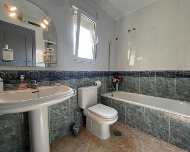 Image No.26-2 Bed Villa for sale