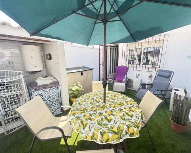 Image No.12-3 Bed Townhouse for sale